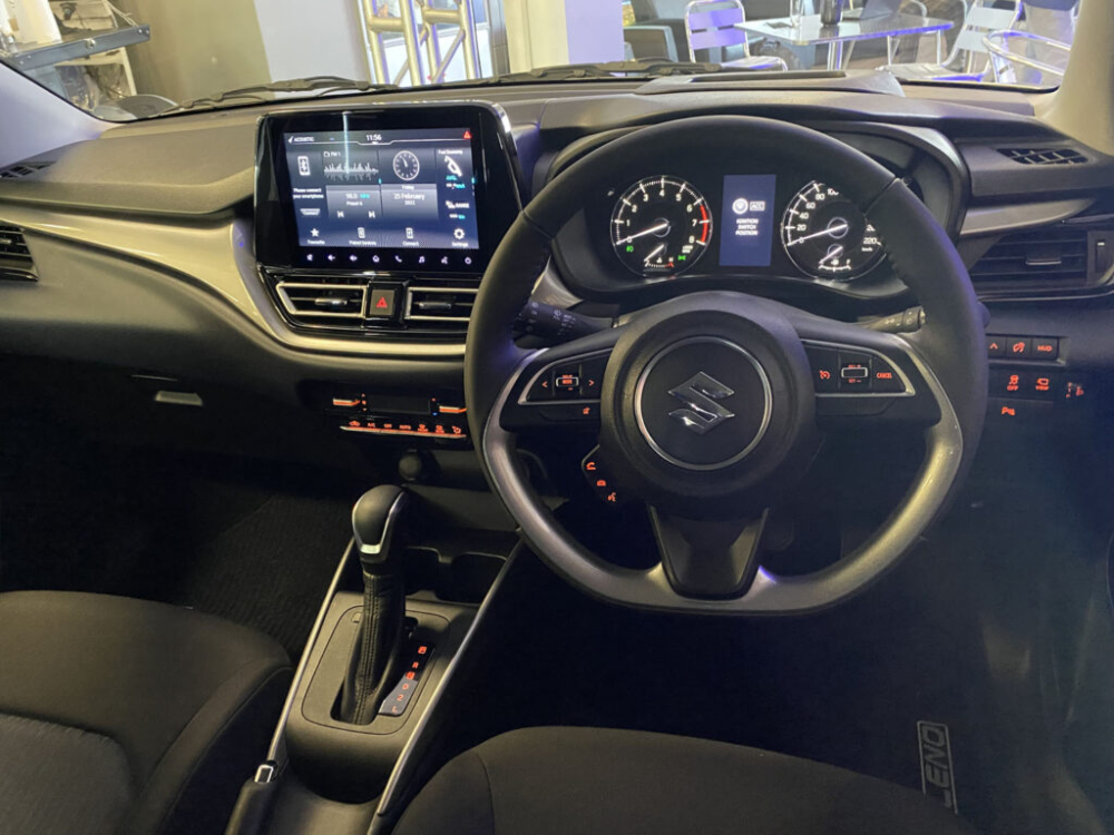 Nội thất bên trong Suzuki Baleno 2022