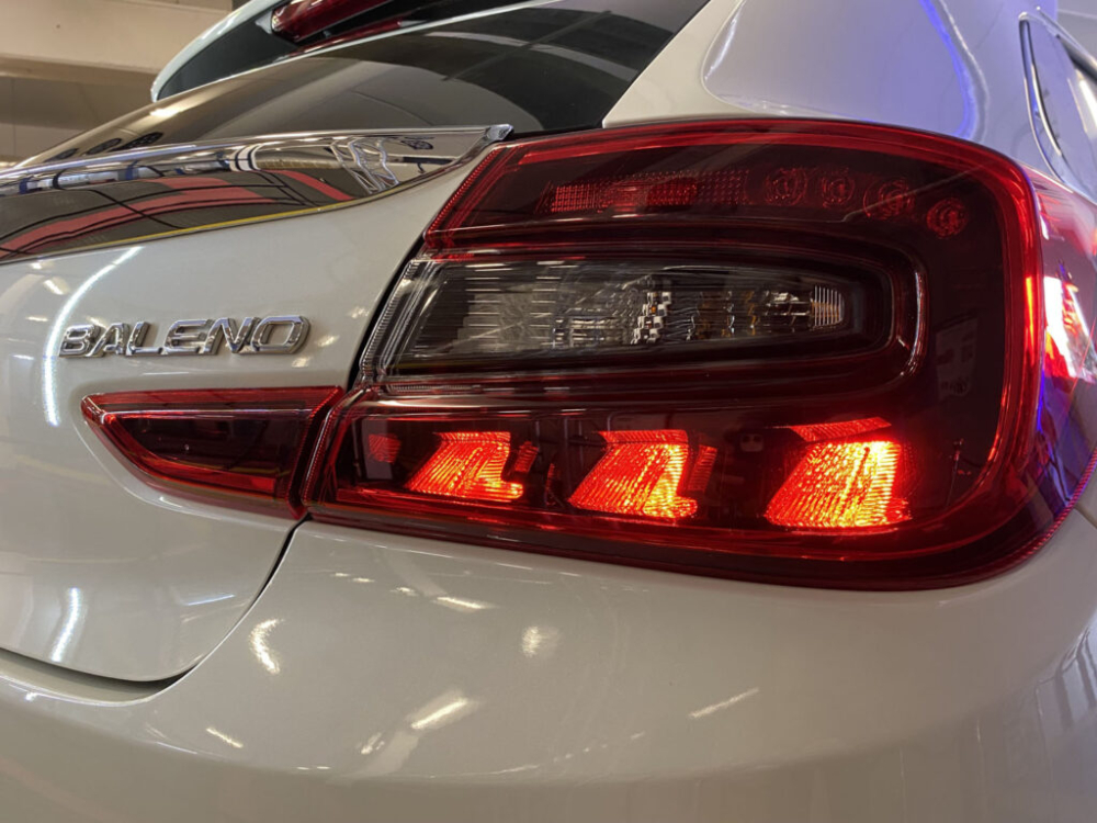 Đèn hậu hình chữ C mới của Suzuki Baleno 2022