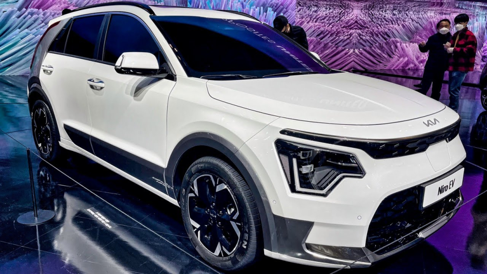 Kia Niro EV 2022 có thiết kế đầu xe và la-zăng riêng