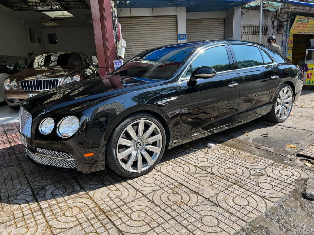 Bentley Flying Spur mang siêu biển tứ quý 6 này từng thuộc sở hữu của 1 doanh nhân sưu tầm xe kín tiếng tại Sài thành