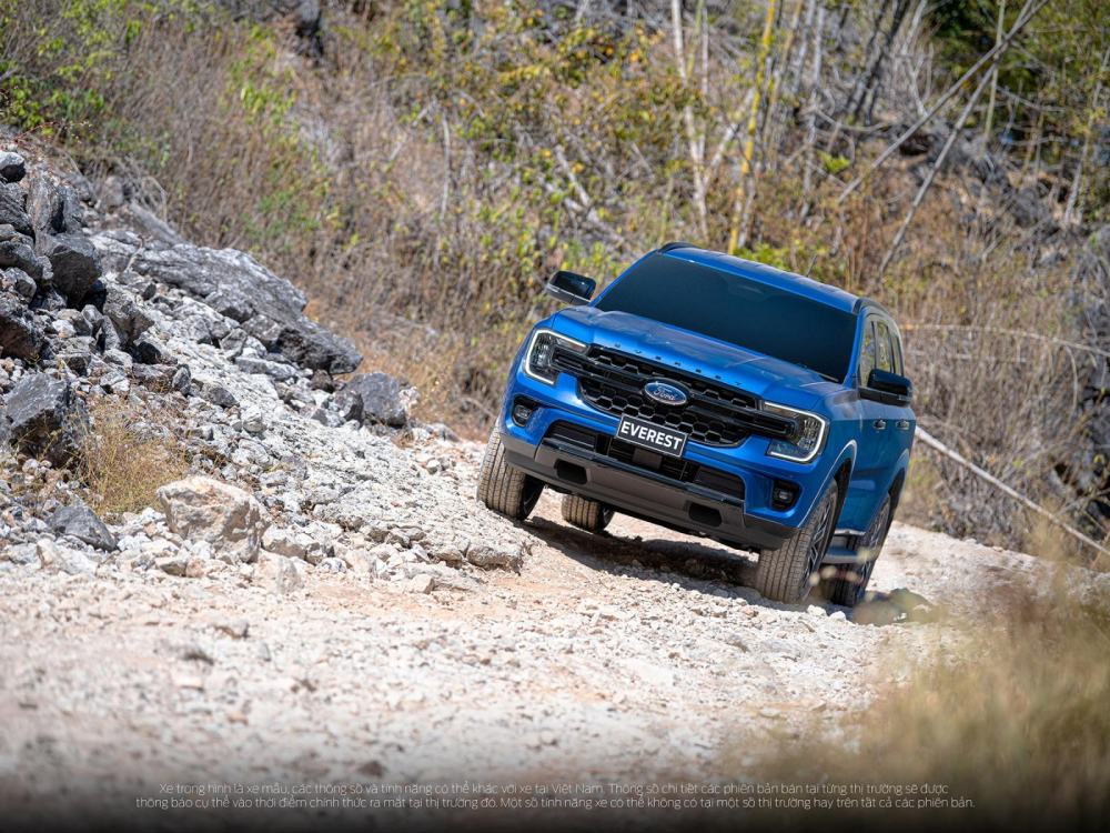 Với c&aacute;c c&ocirc;ng nghệ hỗ trợ hiện đại, Ford Everest thế hệ mới an to&agrave;n hơn, đa dụng hơn v&agrave; mạnh mẽ hơn.