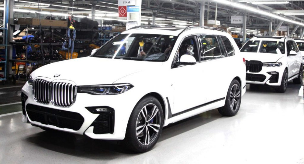 Tấn công Ukraine, Nga bị hai hãng xe sang Jaguar Land Rover và BMW quay lưng