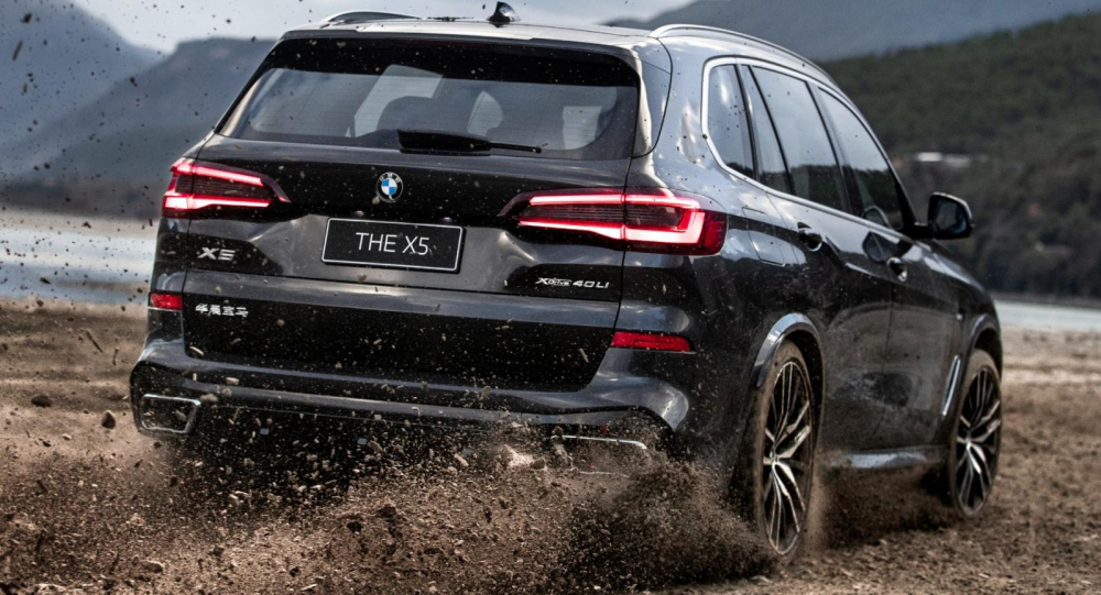 BMW X5 Li 2022 c&oacute; g&oacute;i phụ kiện ngoại thất M Aerodynamics thể thao