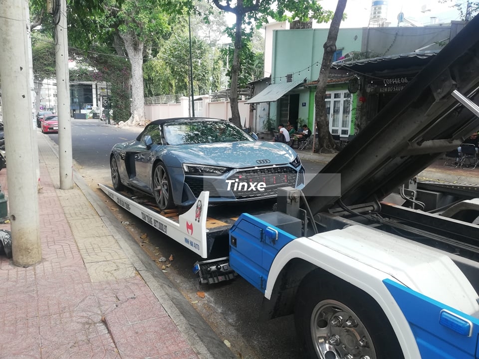 Audi R8 V10 Spyder 2021 độc nhất Việt Nam lên đường ra Đà Nẵng hội ngộ cùng Koenigsegg Regera