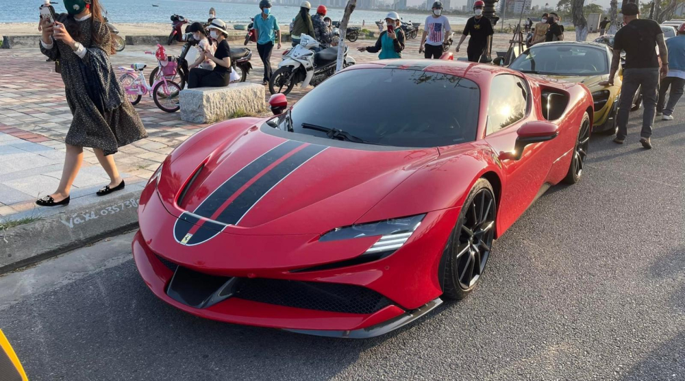 Si&ecirc;u xe Ferrari SF90 Stradale từ S&agrave;i th&agrave;nh lặn lội ra Đ&agrave; Nẵng dạo chơi