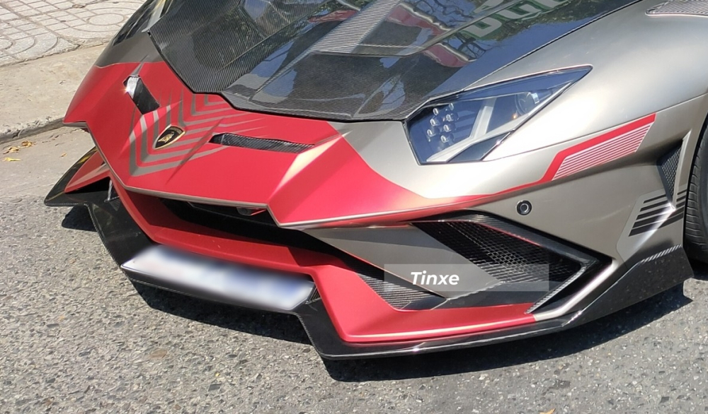 Cận cảnh phần cản va trước của siêu xe Lamborghini Aventador độ Duke Dynamics độc nhất Việt Nam Cận cảnh phần cản va trước của siêu xe Lamborghini Aventador độ Duke Dynamics độc nhất Việt Nam