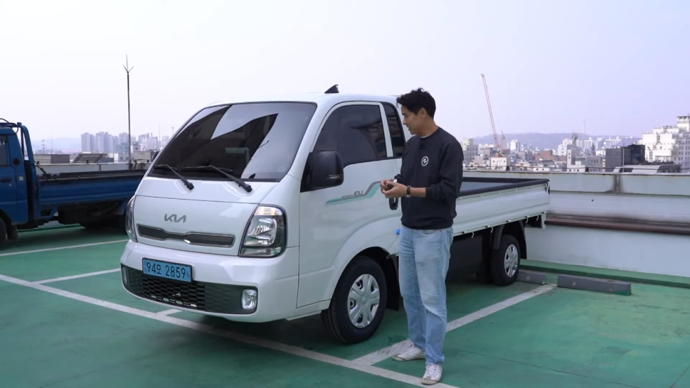 Kia Bongo 3 EV là một mẫu xe bán tải thương mại chạy điện mới ở Hàn Quốc Kia Bongo 3 EV là một mẫu xe bán tải thương mại chạy điện mới ở Hàn Quốc