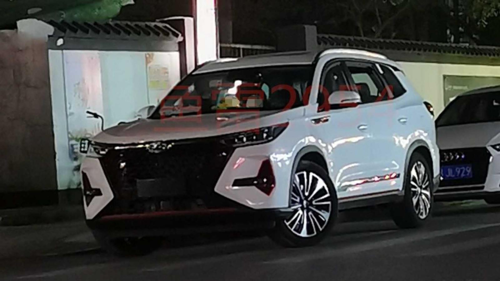 Chery Tiggo 8 Pro d&agrave;nh cho Trung Quốc bị bắt gặp tr&ecirc;n đường phố