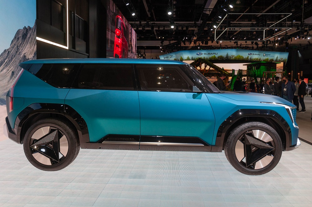 Kia EV9 c&oacute; cả c&ocirc;ng nghệ l&aacute;i tự động AutoMode mới