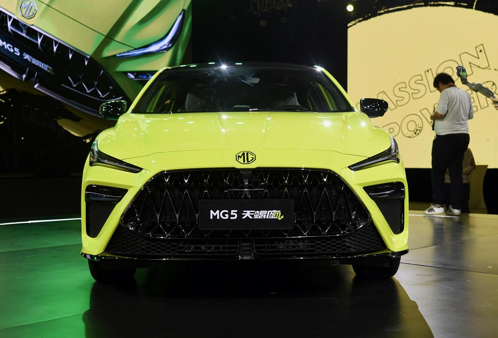 MG5 Scorpio 2022 sở hữu thiết kế đầu xe kh&aacute;c biệt so với bản thường