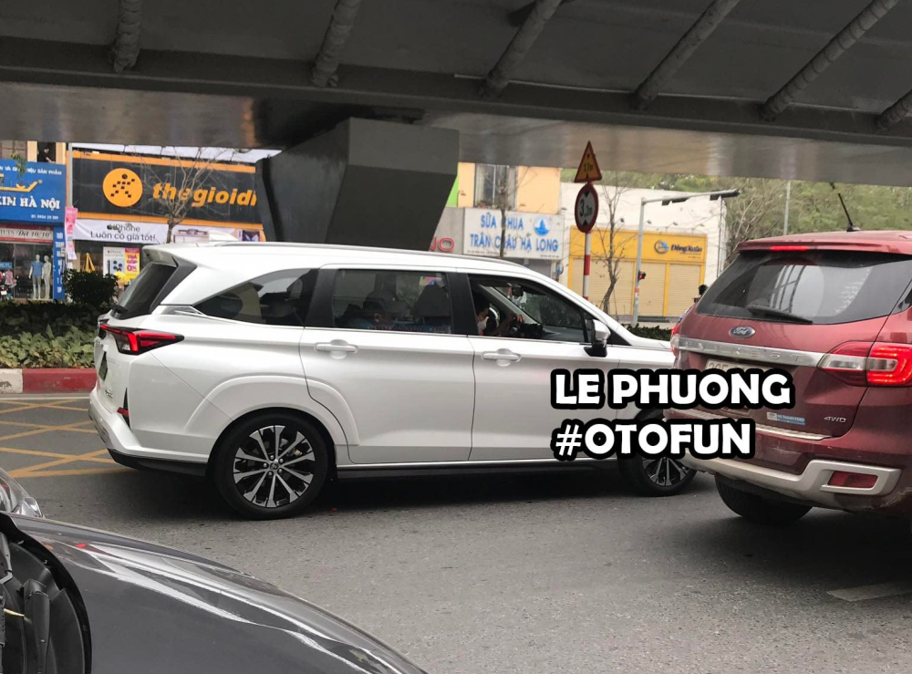Toyota Veloz Cross 2022 d&ugrave;ng v&agrave;nh 16 inch hoặc 17 inch, t&ugrave;y phi&ecirc;n bản