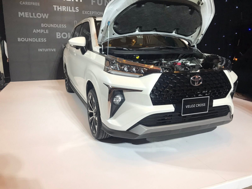 Toyota Veloz Cross 2022 trong sự kiện nội bộ của h&atilde;ng
