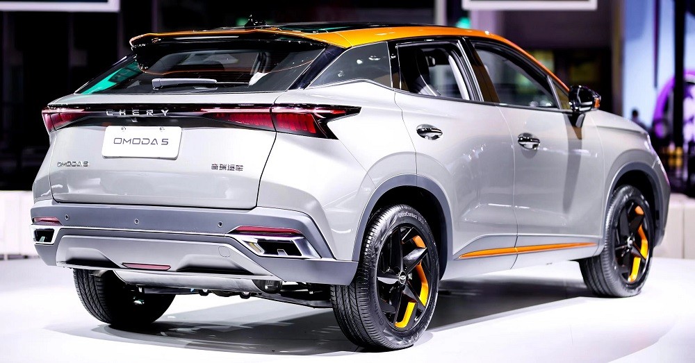 Chery Omoda 5 c&oacute; k&iacute;ch thước tổng thể (D x R x C) l&agrave; 4.400 x 1.830 x 1.585 mm.