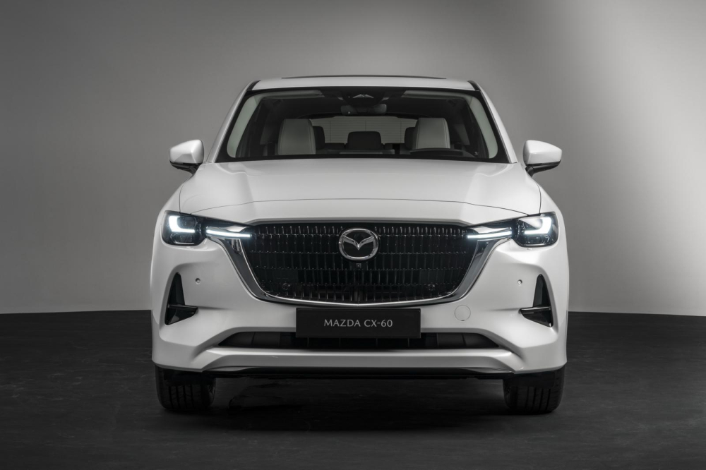 Cận cảnh thiết kế đầu xe của Mazda CX-60 2022 