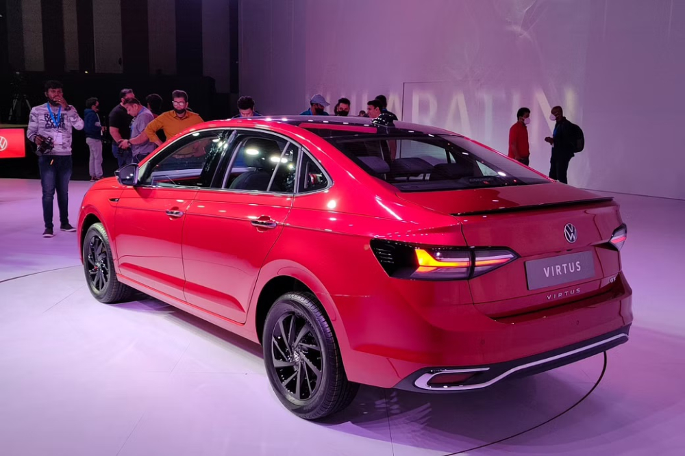 Volkswagen Virtus 2022 nhìn từ đằng sau