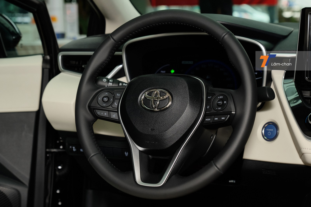 Vô lăng của Toyota Corolla Altis 2022. Vô lăng của Toyota Corolla Altis 2022.