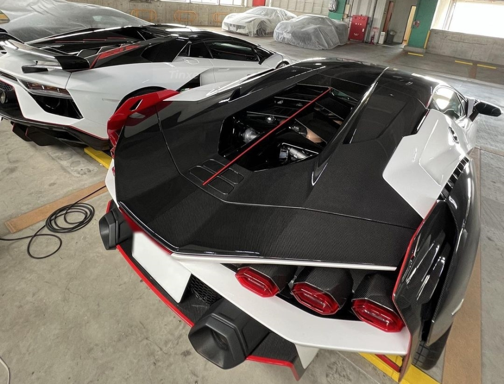 Ước tính đại gia Nhật phải bỏ ra hơn 160 tỷ đồng để sở hữu cặp siêu xe Lamborghini Sian và Lamborghini Aventador SVJ63