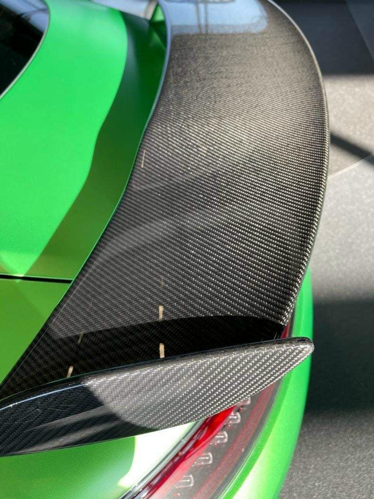 Xe có nhiều tùy chọn carbon ở ngoại thất