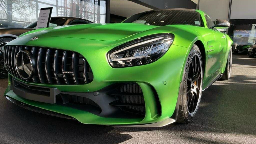 Đẩy cuộc chơi xe Mercedes-AMG GT R tại Việt Nam thêm thú vị, đại lý tư nhân xác nhận đã mua màu độc