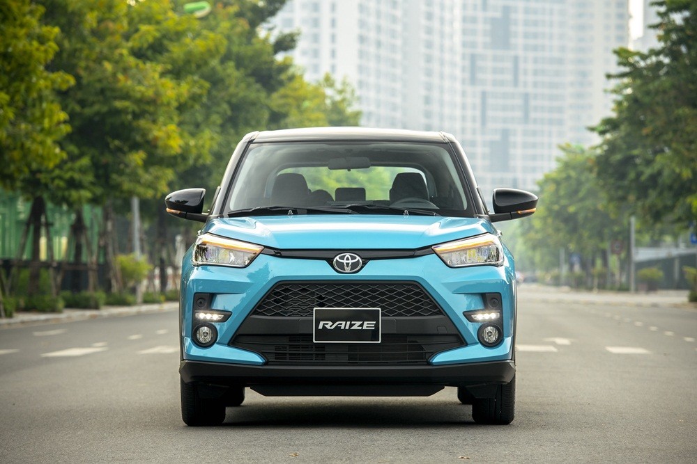 Toyota Raize đ&atilde; r&uacute;t ngắn khoảng c&aacute;ch về doanh số một c&aacute;ch đ&aacute;ng kể với KIA Sonet.