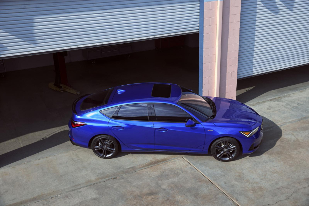 Acura Integra 2022 có đường dập gân nổi bật bên sườn