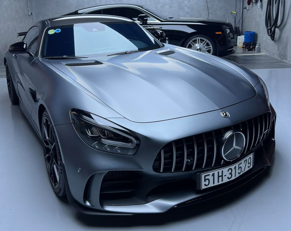 Mercedes-AMG GT R đầu ti&ecirc;n về nước