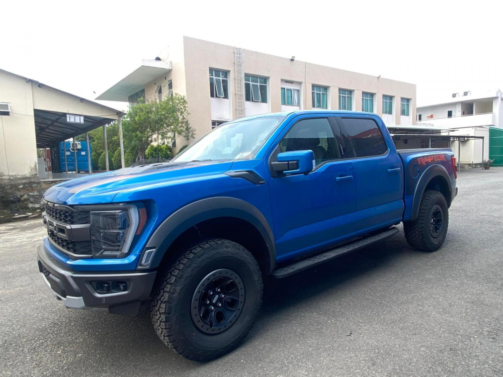 Siêu bán tải Ford F-150 Raptor 2022 cập bến Việt Nam với giá hơn 5 tỷ đồng, cạnh tranh cùng Ram 1500 Laramie