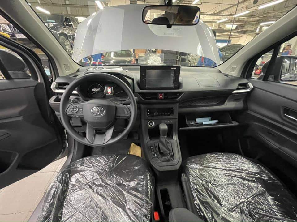 Nội thất bên trong Toyota Avanza Premio 2022
