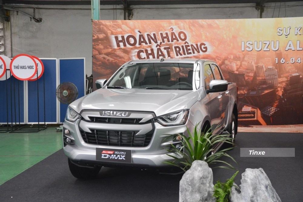 Giá bán của Isuzu D-Max khởi điểm từ 630 triệu và cao nhất lên tới 850 triệu đồng.