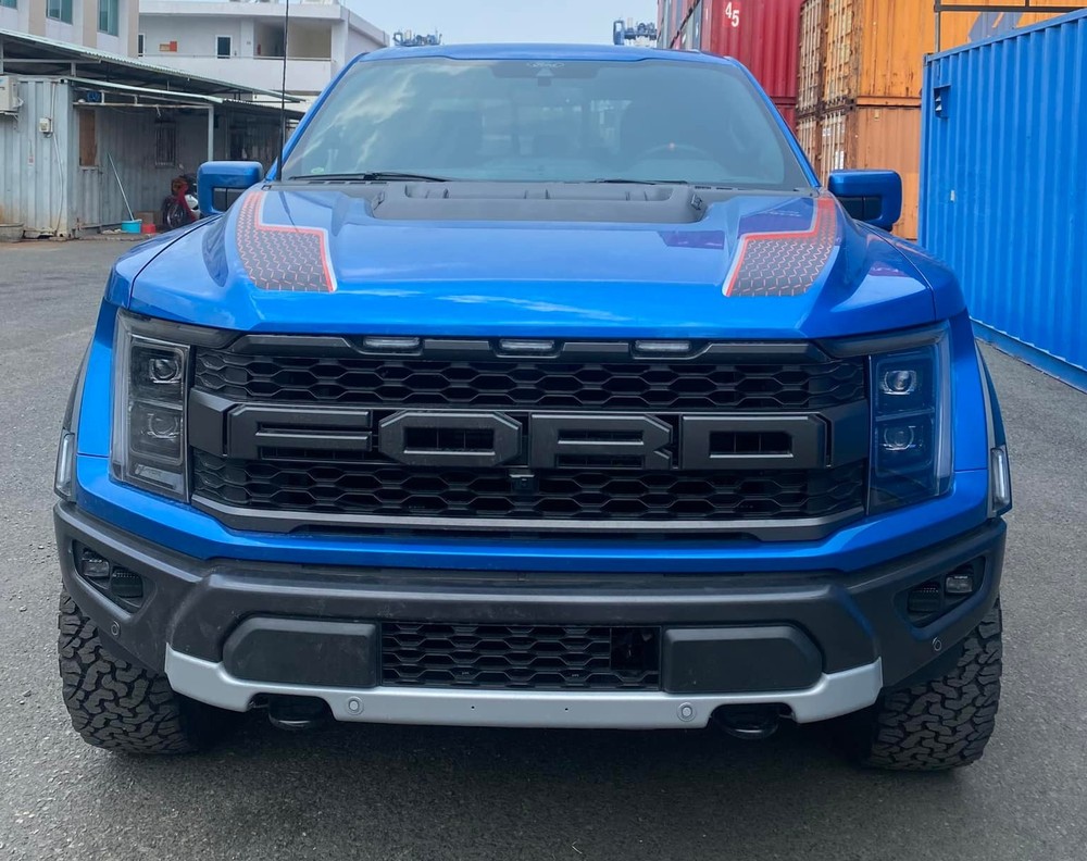 Cận cảnh thiết kế xe Ford F-150 Raptor 2022 mới về nước Cận cảnh thiết kế xe Ford F-150 Raptor 2022 mới về nước
