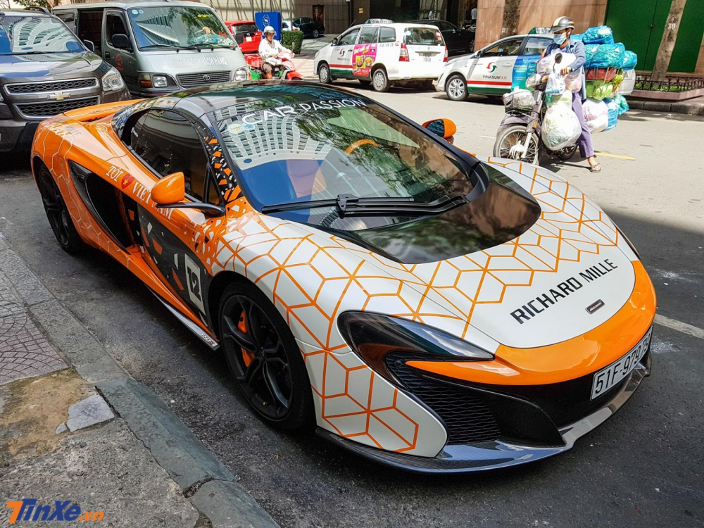 Minh Nhựa mở b&aacute;t cho cuộc chơi xe McLaren tại Việt Nam với 650S Spider