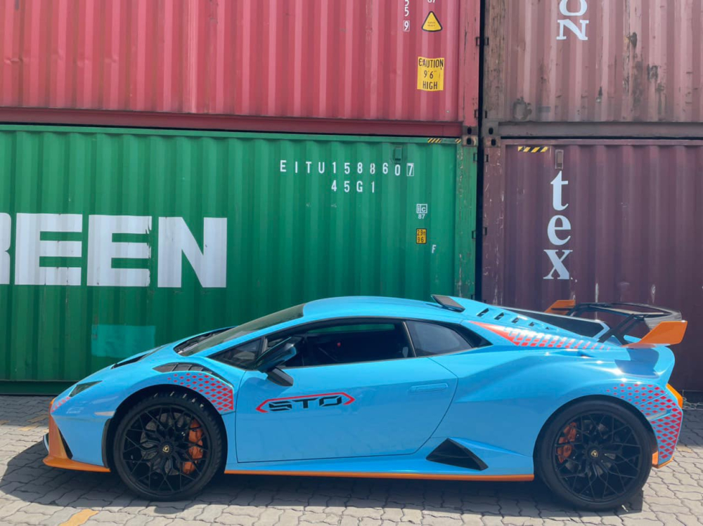 Lamborghini Huracan STO n&agrave;y c&oacute; m&agrave;u sơn Blu Laufey