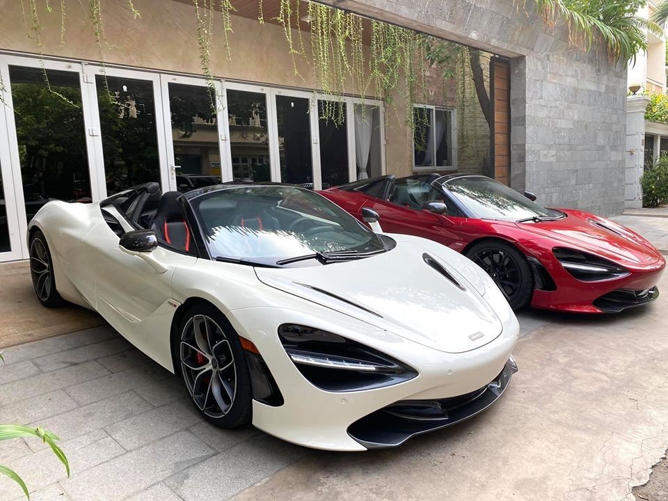 Bộ đ&ocirc;i McLaren 720S Spider l&uacute;c c&ograve;n chung garage