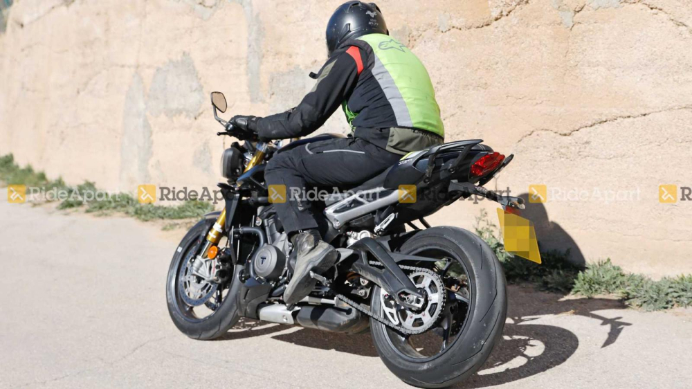 Triumph Street Triple 2023