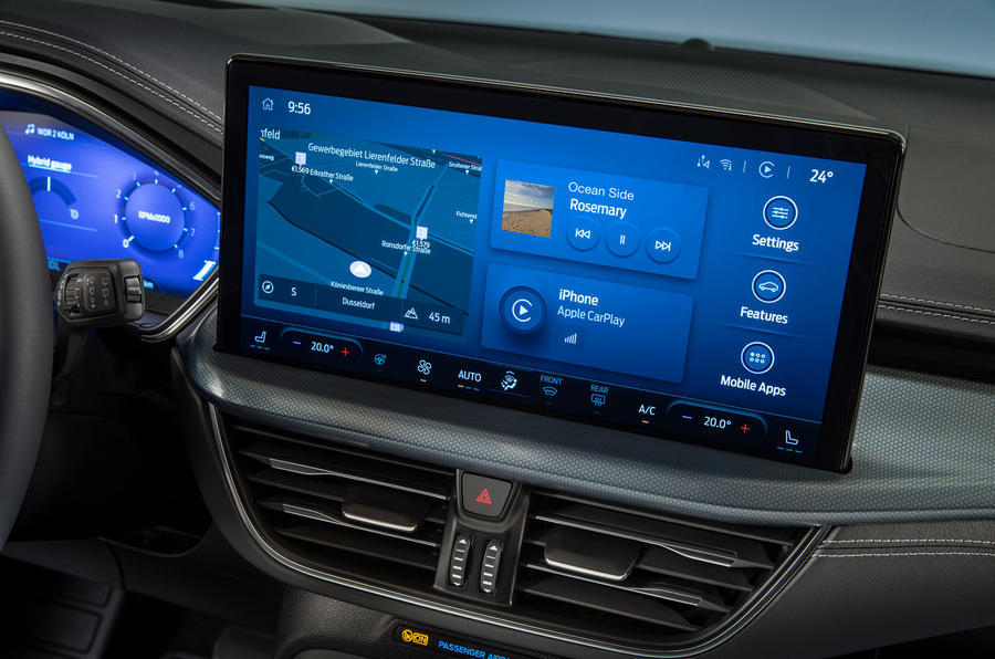 Kh&aacute;ch h&agrave;ng tại Anh hiện kh&ocirc;ng thể đặt mua Ford Focus 2022 với m&agrave;n h&igrave;nh cảm ứng 13,2 inch như trong ảnh
