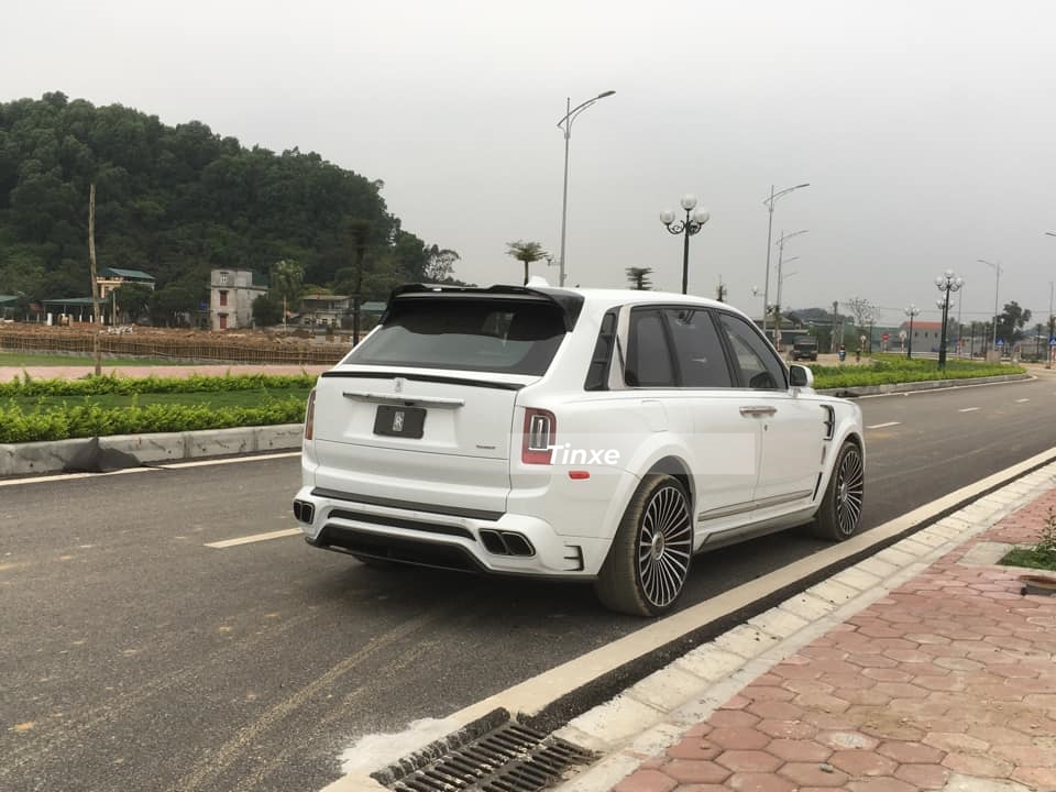 Cận cảnh diện mạo xe Rolls-Royce Cullinan độ Mansory