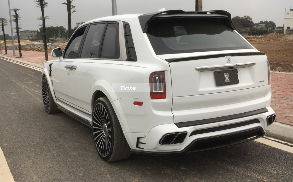 Đây là xe Rolls-Royce Cullinan độ Mansory hàng độc tại Việt Nam