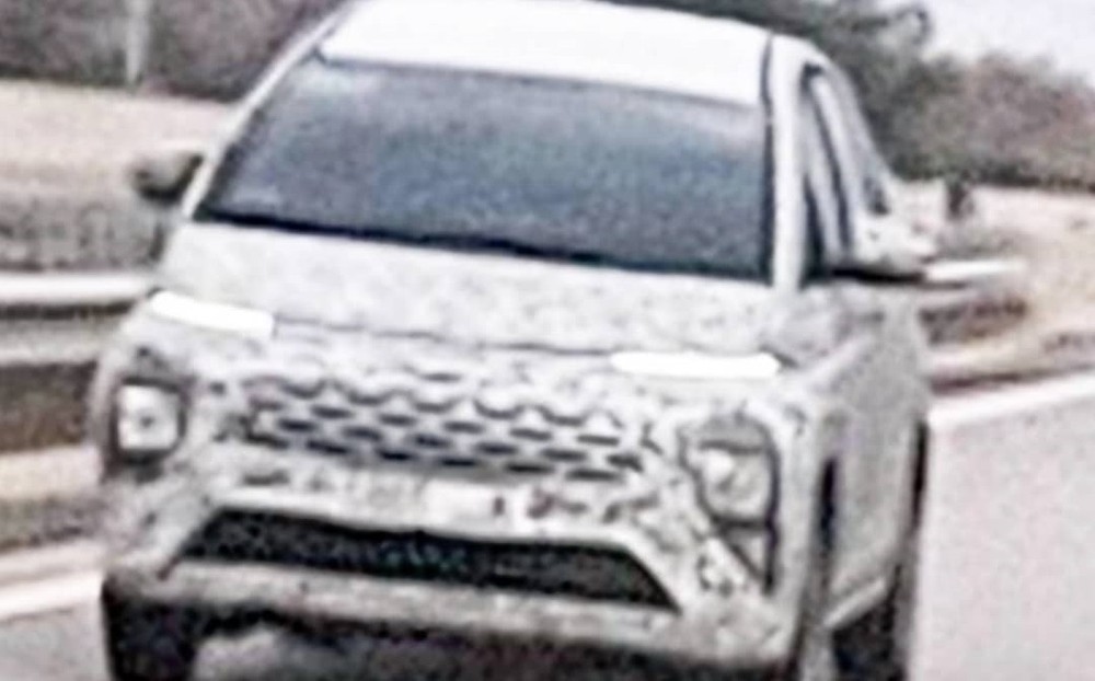 Hyundai Stargazer chạy trên đường thử