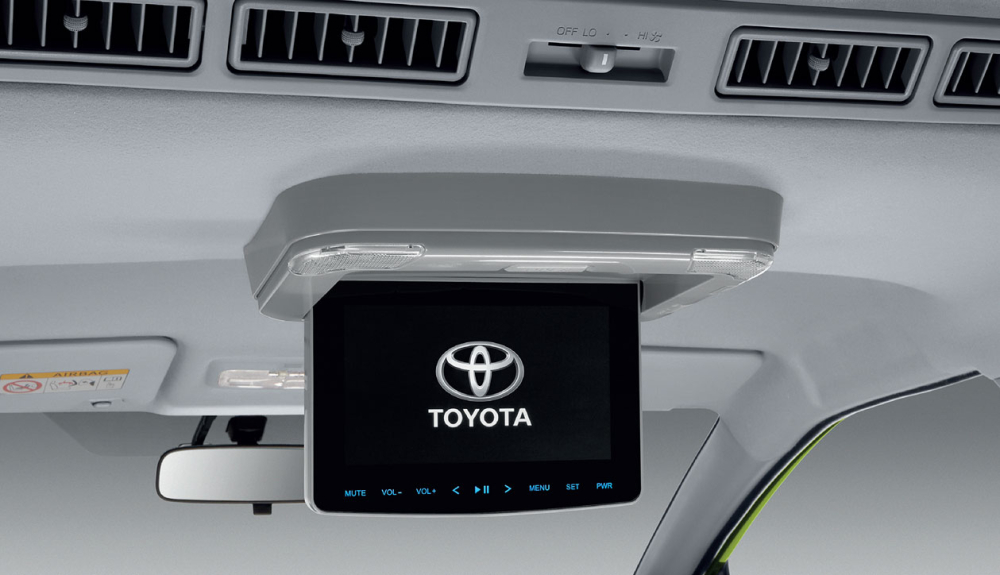 Màn hình 8 inch trên trần xe của Toyota Sienta 2022