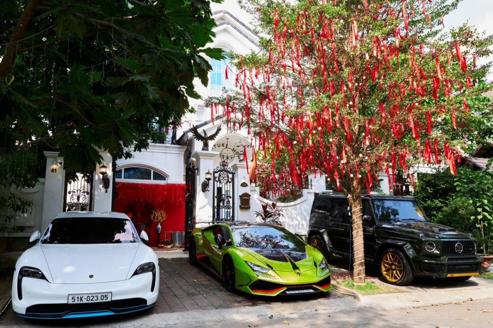 Còn đây là diện mạo mới của xe Lamborghini Huracan LP610-4 và Mercedes-AMG G63 Edition One sau khi được chủ nhân chi ra vài tỷ đồng để độ Còn đây là diện mạo mới của xe Lamborghini Huracan LP610-4 và Mercedes-AMG G63 Edition One sau khi được chủ nhân chi ra vài tỷ đồng để độ