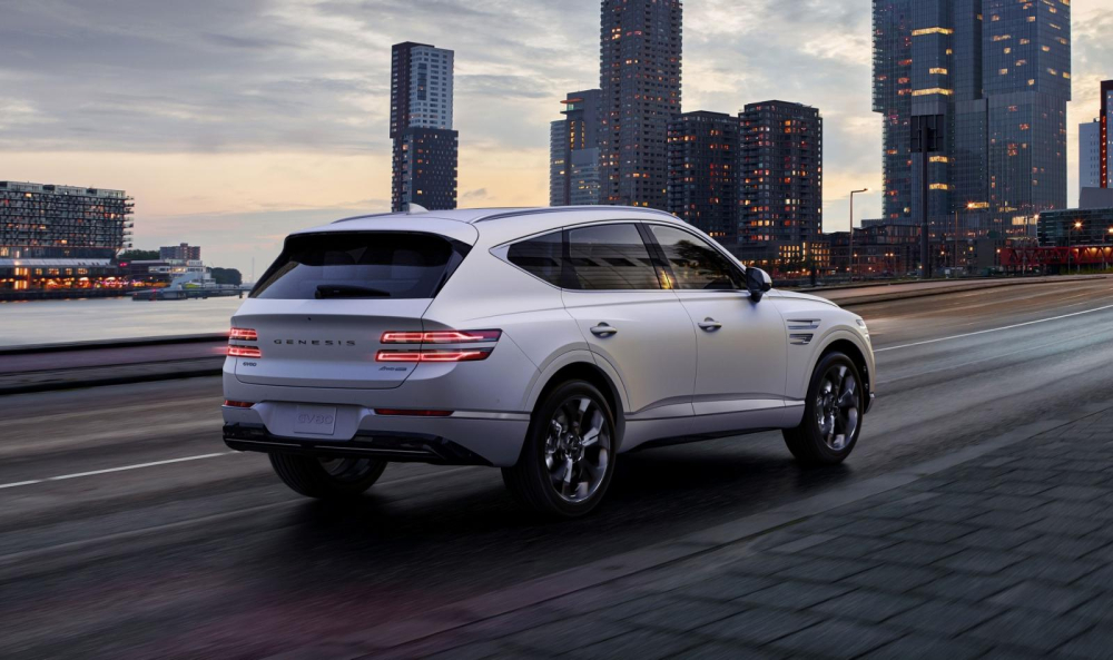 Genesis GV80 Prestige Signature 2022 sở hữu m&agrave;u sơn nh&aacute;m ấn tượng