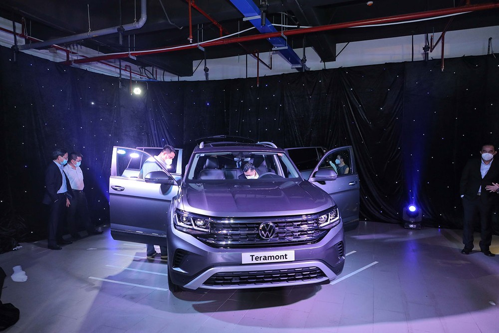 Volkswagen Teramont trong sự kiện ra mắt tại Việt Nam Volkswagen Teramont trong sự kiện ra mắt tại Việt Nam