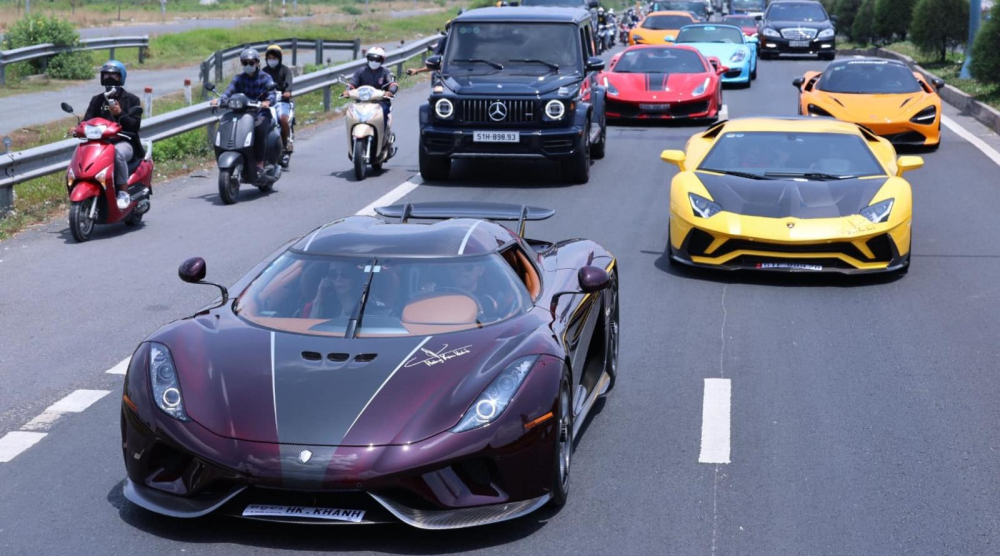 Siêu phẩm megacar Koenigsegg Regera cùng dàn siêu xe khủng xuất hiện tại Cần Thơ