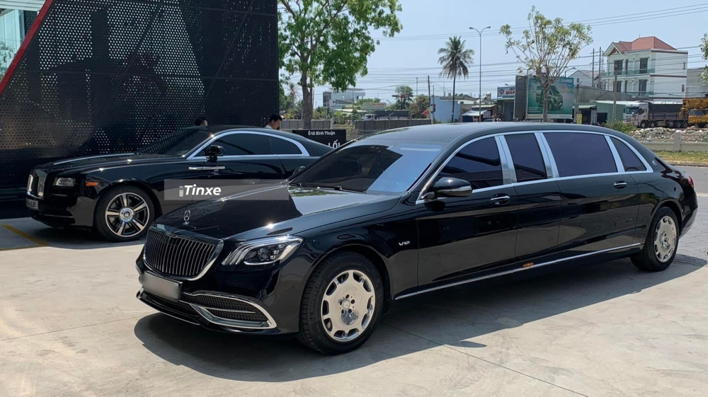 Chiếc xe siêu sang Mercedes-Maybach S650 Pullman có chiều dài lên đến 6,5 m Chiếc xe siêu sang Mercedes-Maybach S650 Pullman có chiều dài lên đến 6,5 m