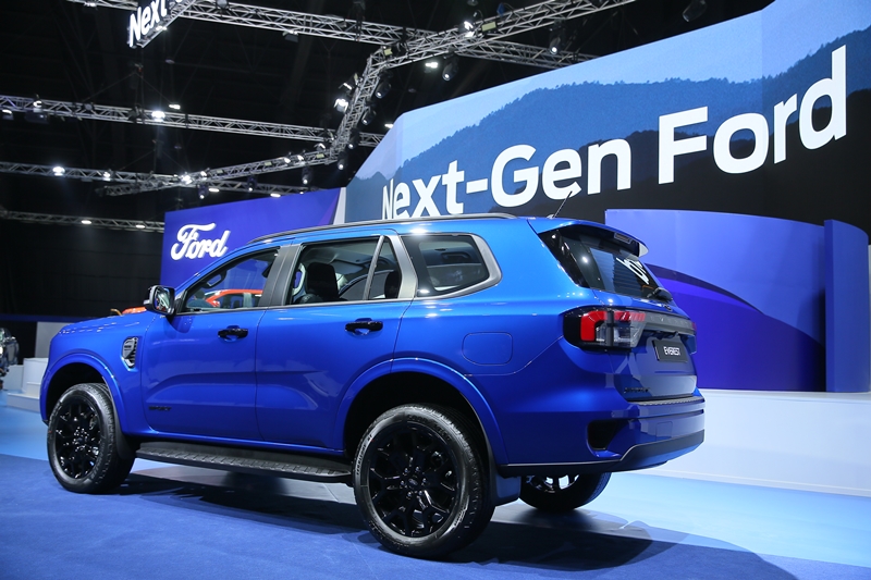 M&agrave;u xanh dương chỉ d&agrave;nh ri&ecirc;ng cho Ford Everest 2022 bản Sport