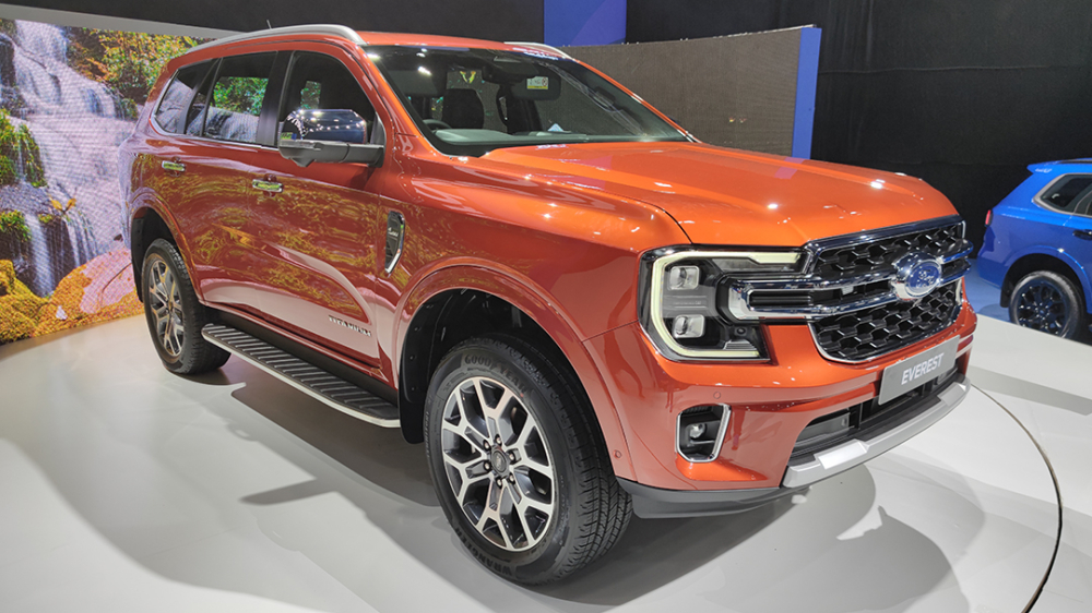 Ford Everest 2022 ch&iacute;nh thức ra mắt Th&aacute;i Lan, gi&aacute; khởi điểm từ 997 triệu đồng