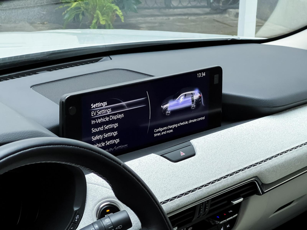 Màn hình thông tin giải trí của Mazda CX-60 2022