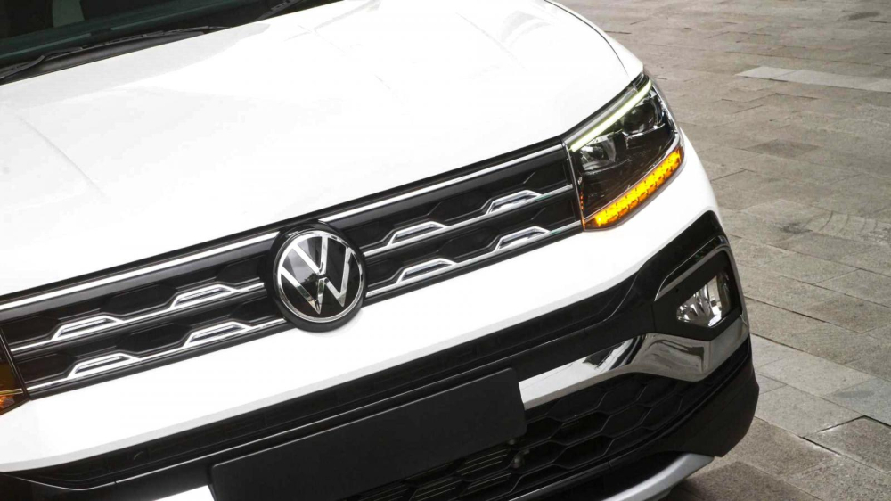 Volkswagen T-Cross 2022 c&oacute; lưới tản nhiệt mạ cr&ocirc;m