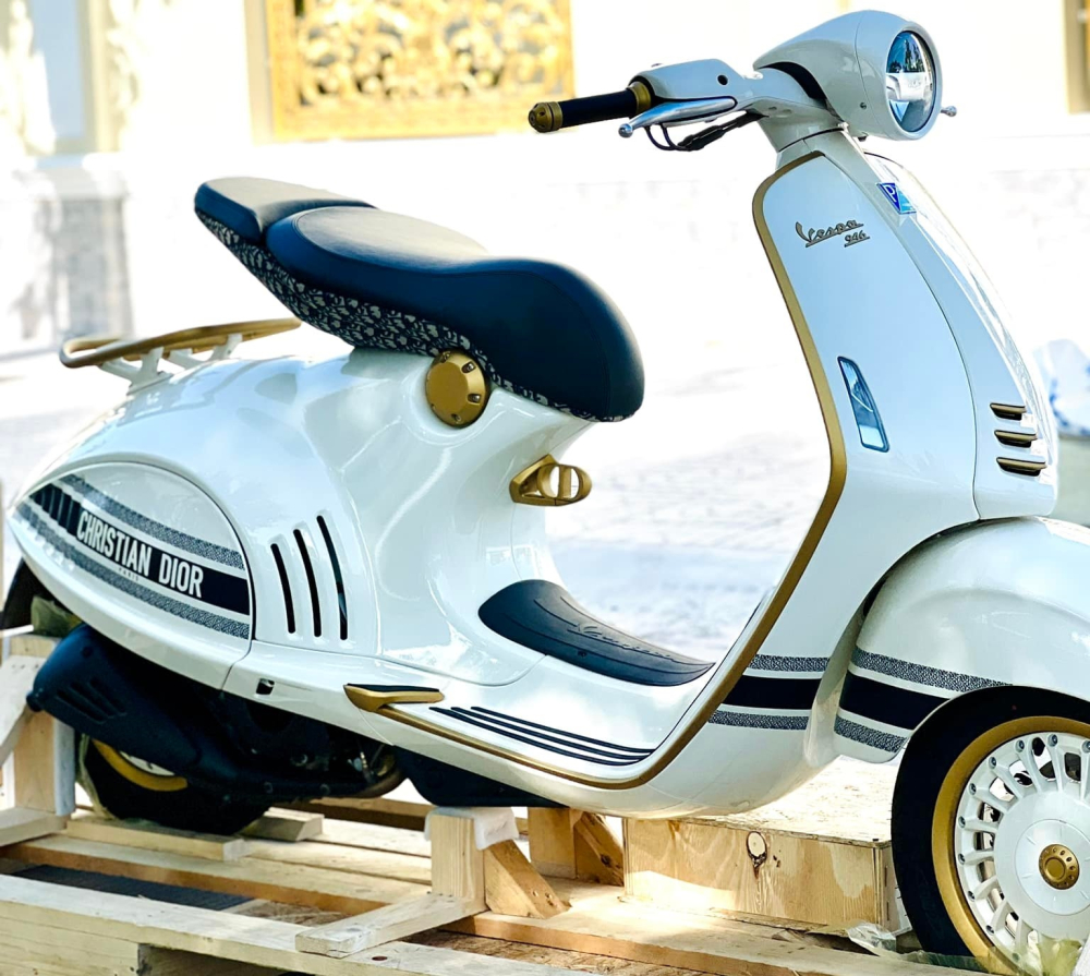 Đây là chiếc Vespa 946 Christian Dior đầu tiên ở Bạc Liêu