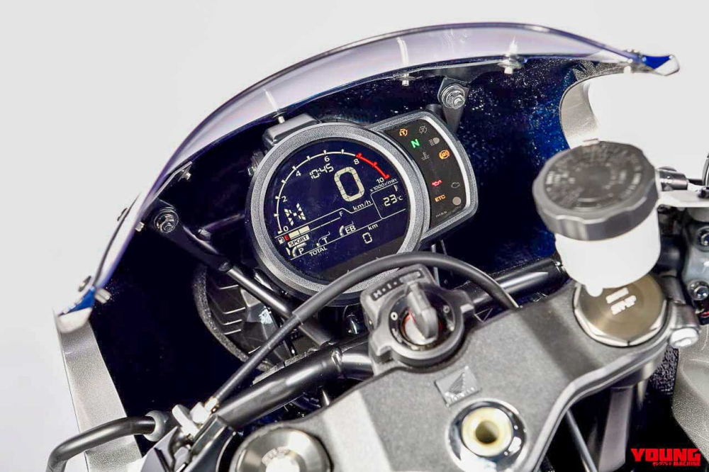Honda Hawk 11